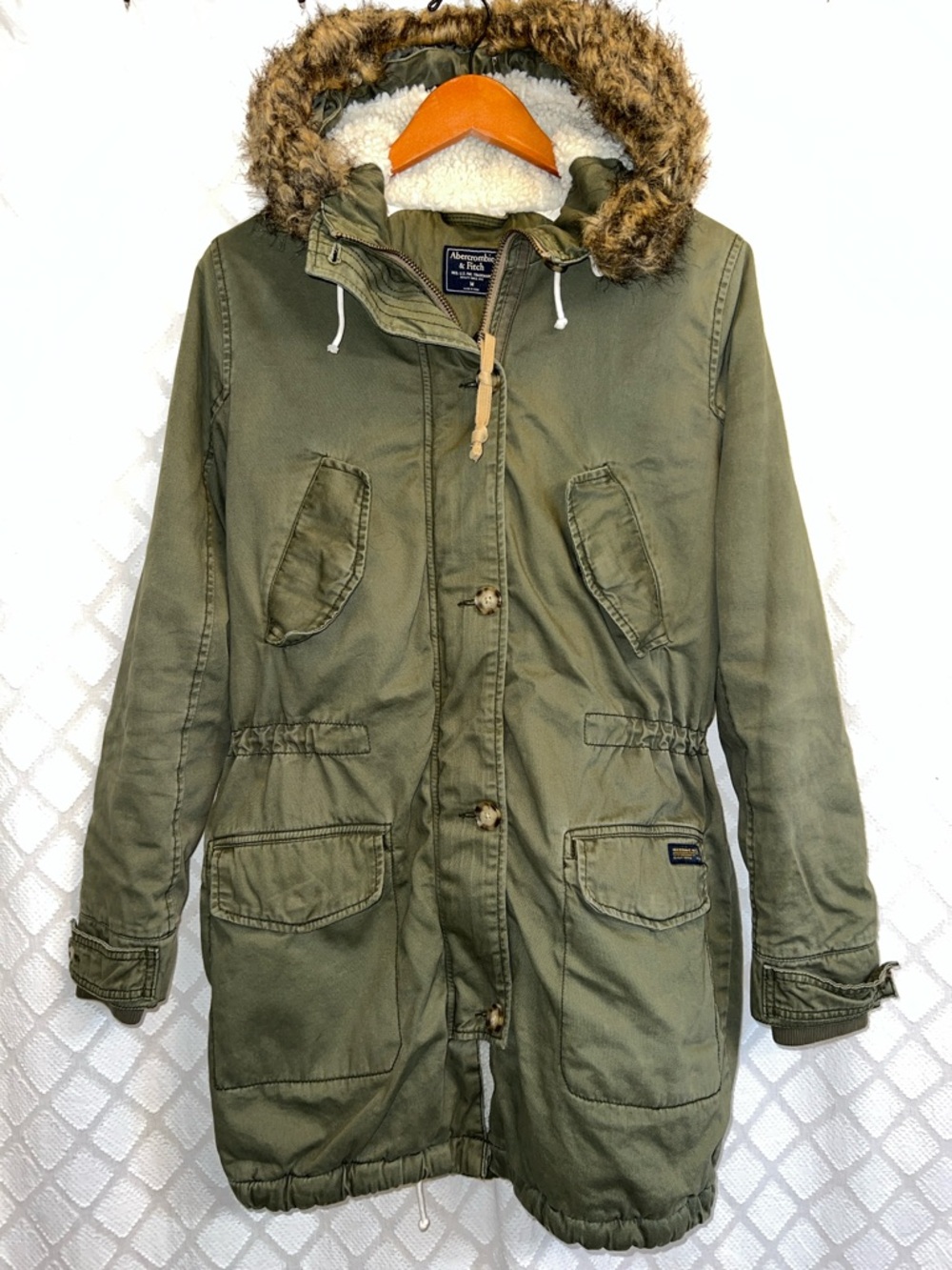 Abercrombie & Fitch Olive Green Parka w/Faux Fur Hood, size M, great condition